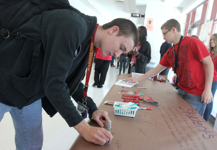 Harker Heights High School Red Ribbon Week